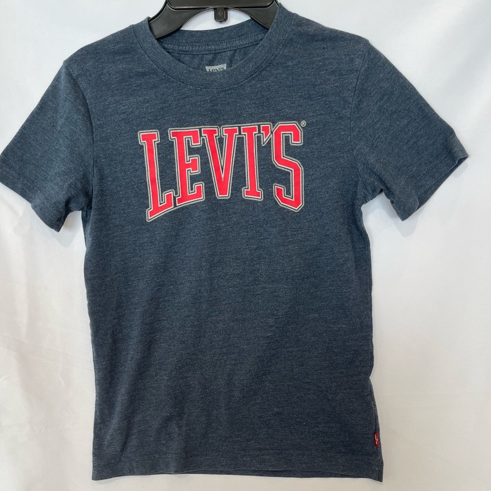 Levi’s boys blue t shirts size medium